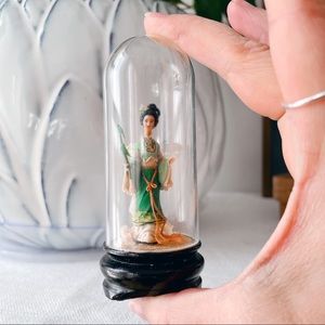 Miniature Geisha Girl figurine in Glass Dome